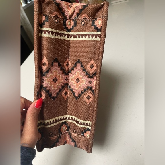 Wrangler Aztec Print Tote Bag - Brown & pink - Picture 12 of 14